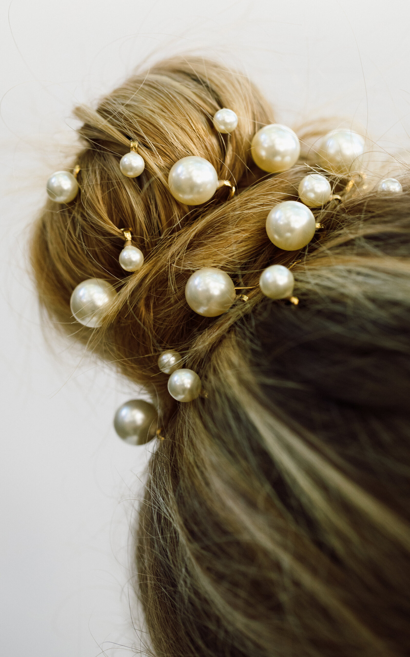 Set-Of-Seven Pearl Hairpins white - 4