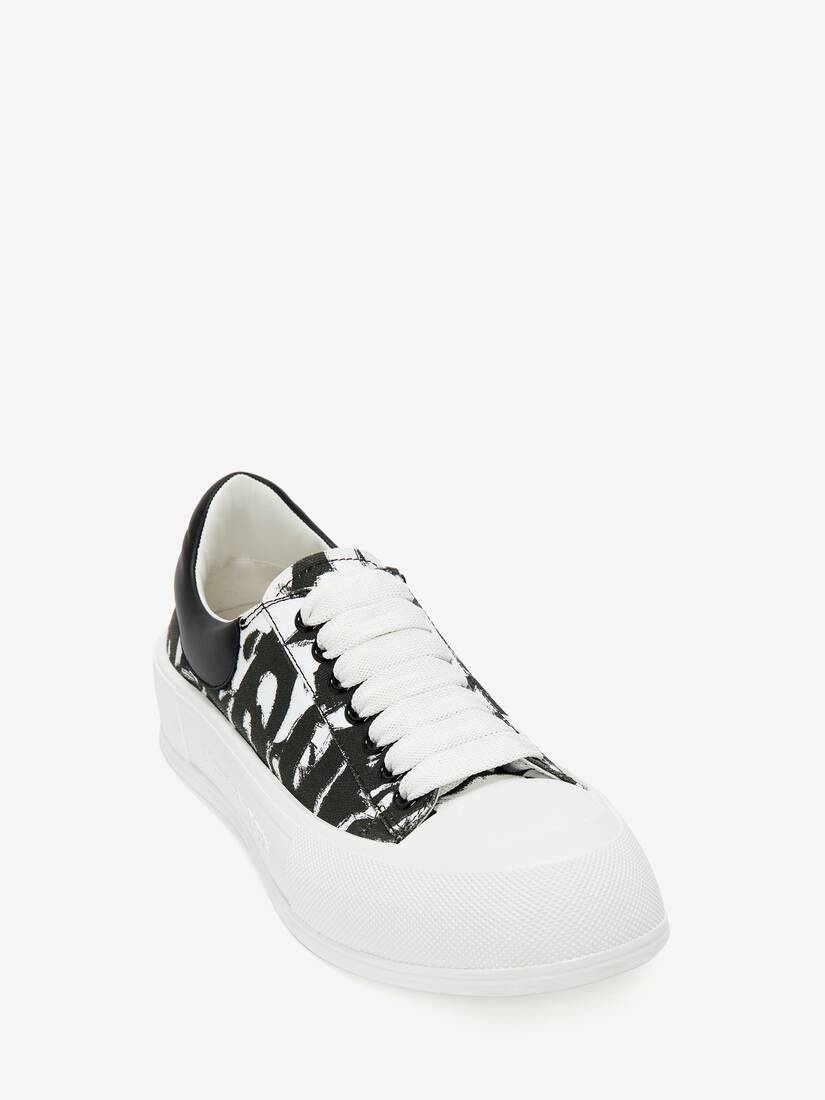 Deck Plimsoll in Black/white - 2