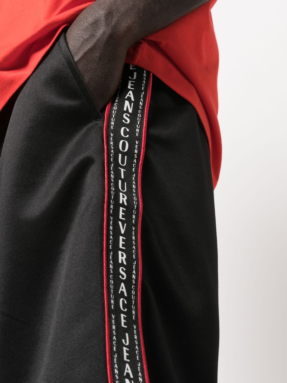 debossed-logo shorts - 5