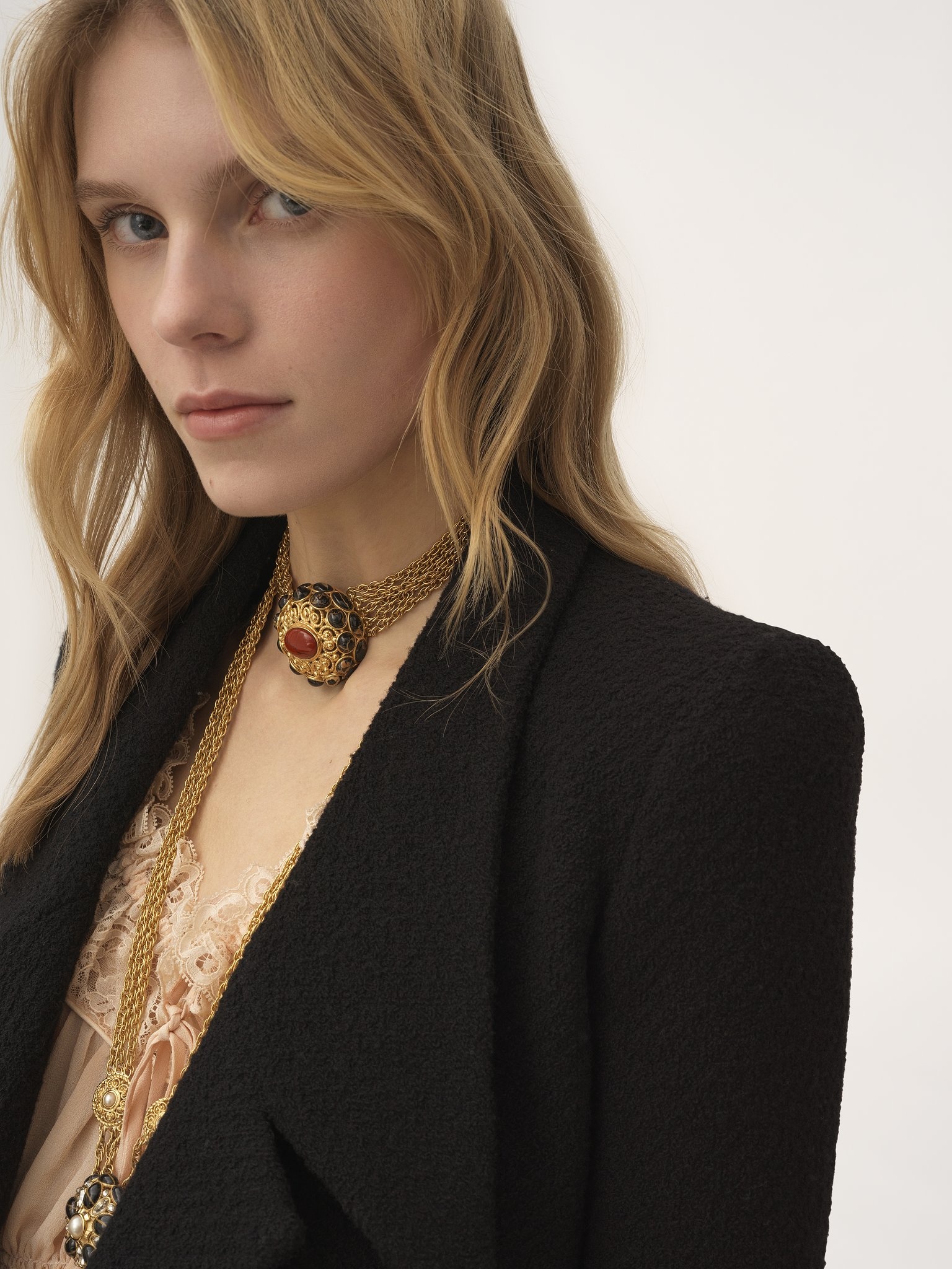 DOUBLE-BREASTED TAILORED JACKET IN WOOL BOUCLETTE - 7