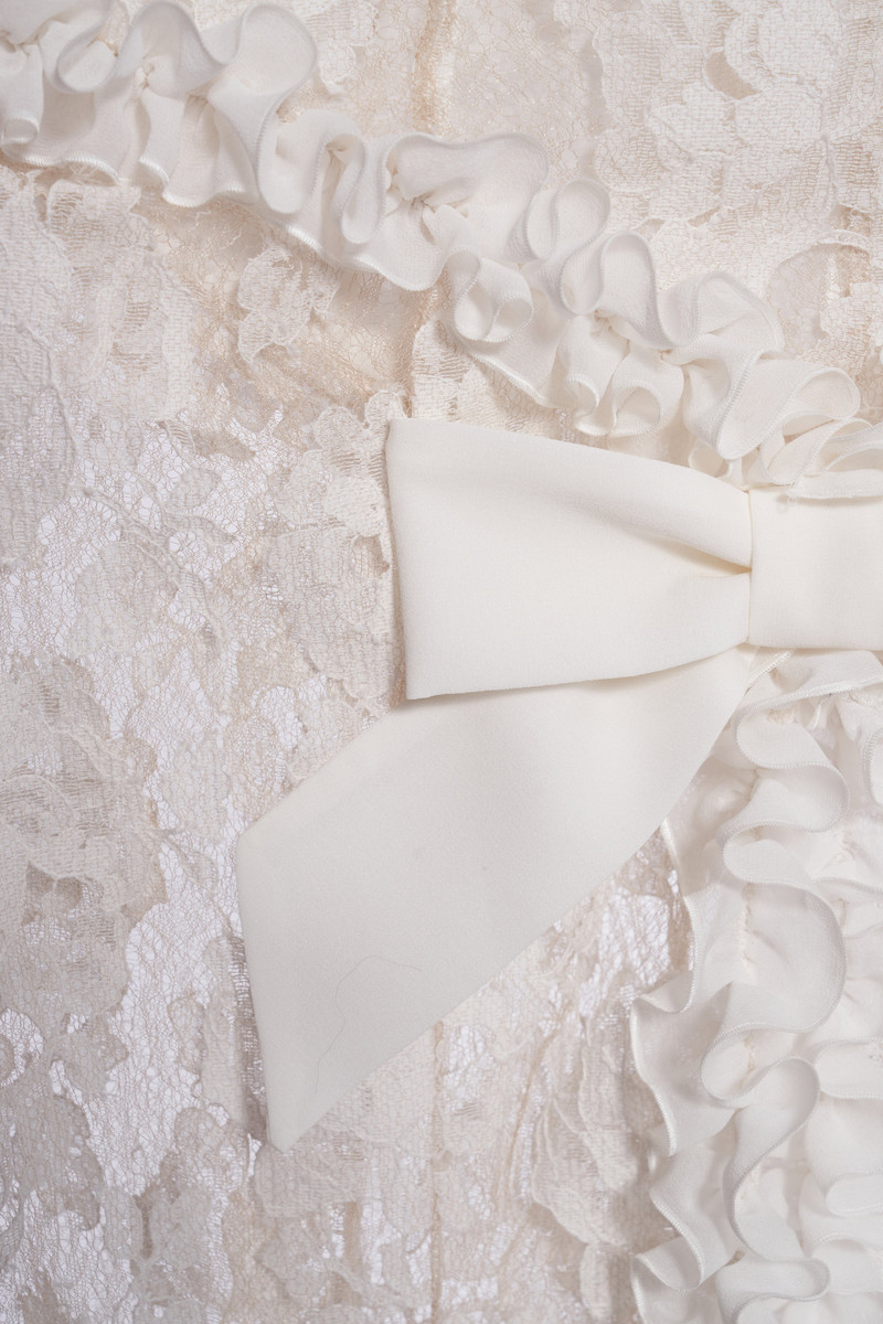 LACE EVENING DRESS WITH VELVET BOWS 3