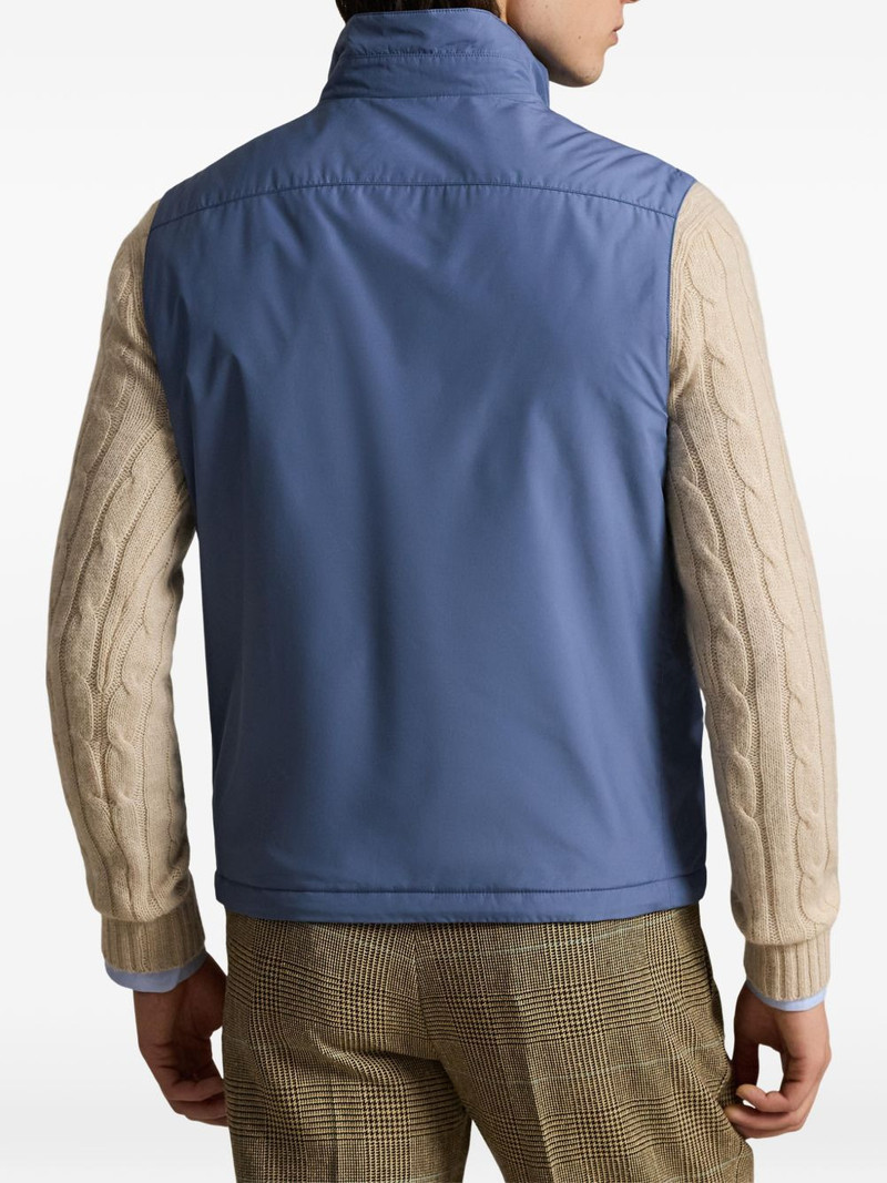 zip-fastening gilet 4