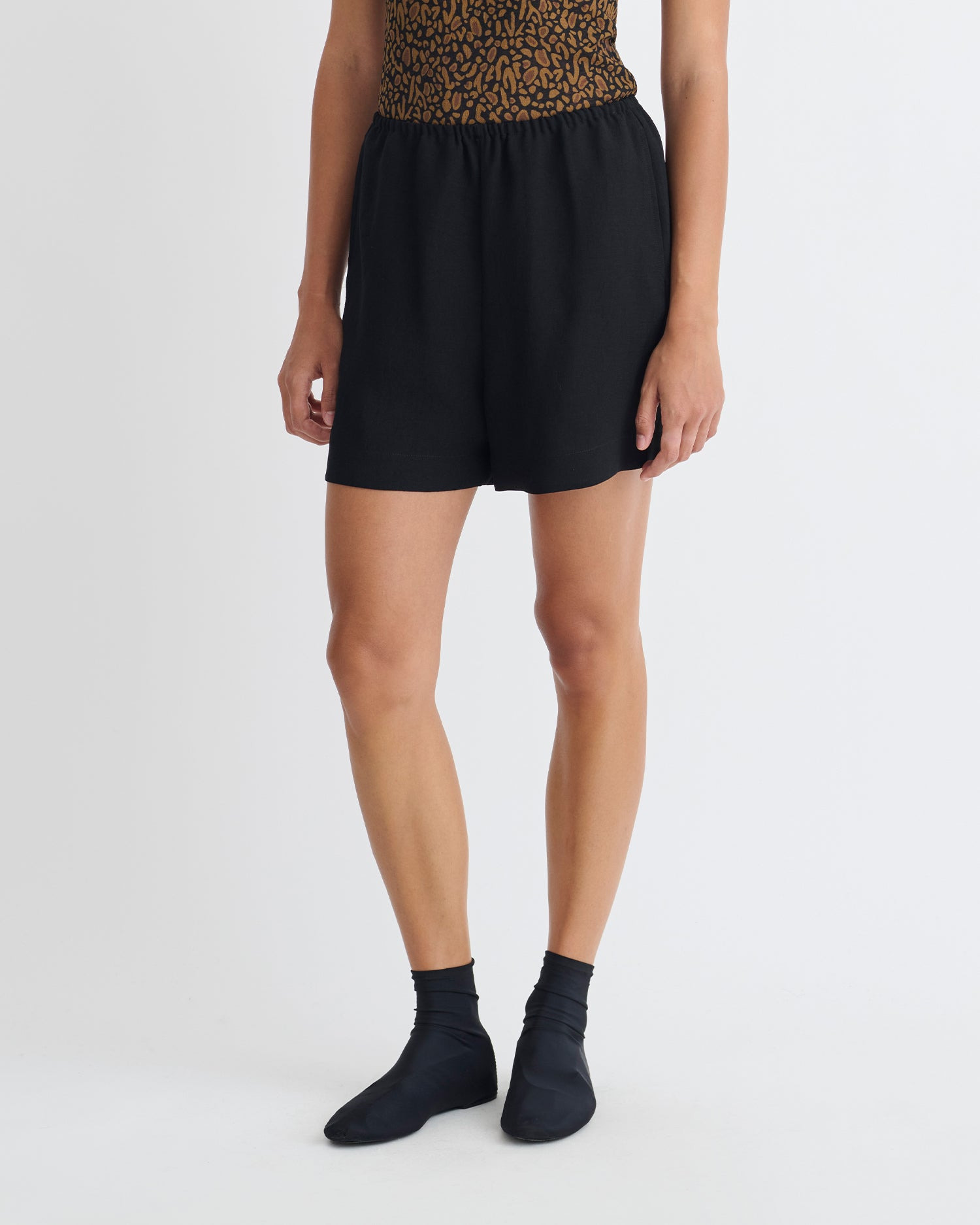 Tech Linen Belted Shorts - 4