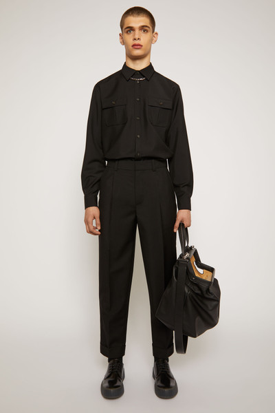 Acne Studios Pleated cropped trousers black outlook