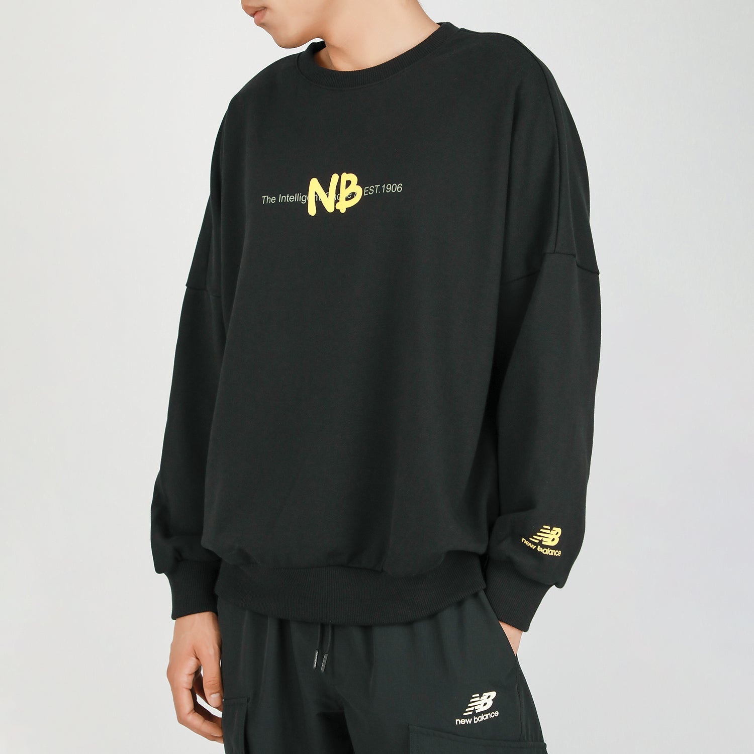 New Balance Men's New Balance Logo Printing Knit Sports Round Neck Pullover Black AMT13365-BK - 3