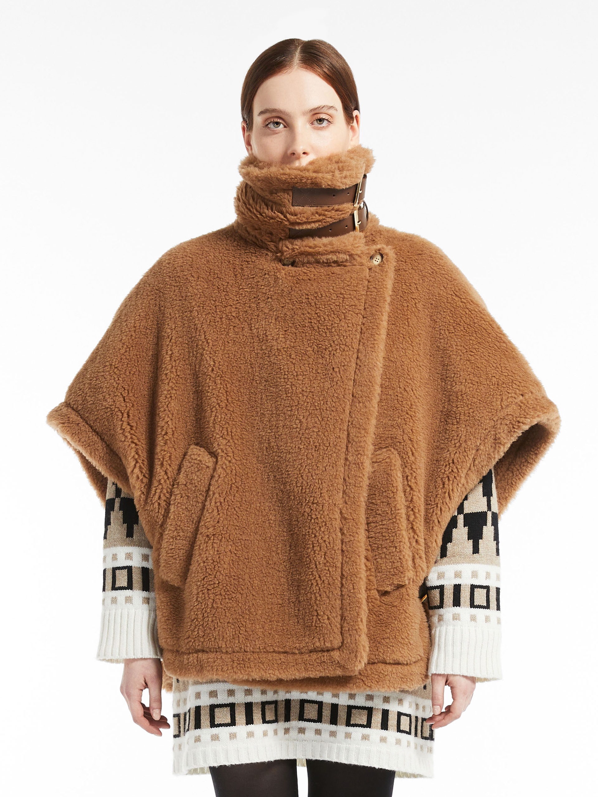 AGI Camel cape - 2