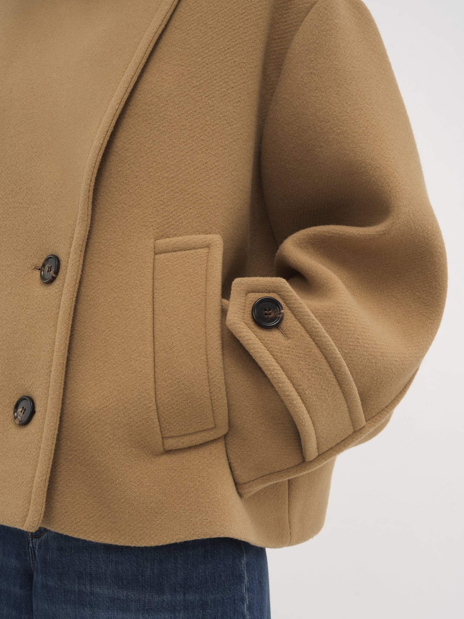 OVERSIZED SHORT COAT IN WOOL - 7