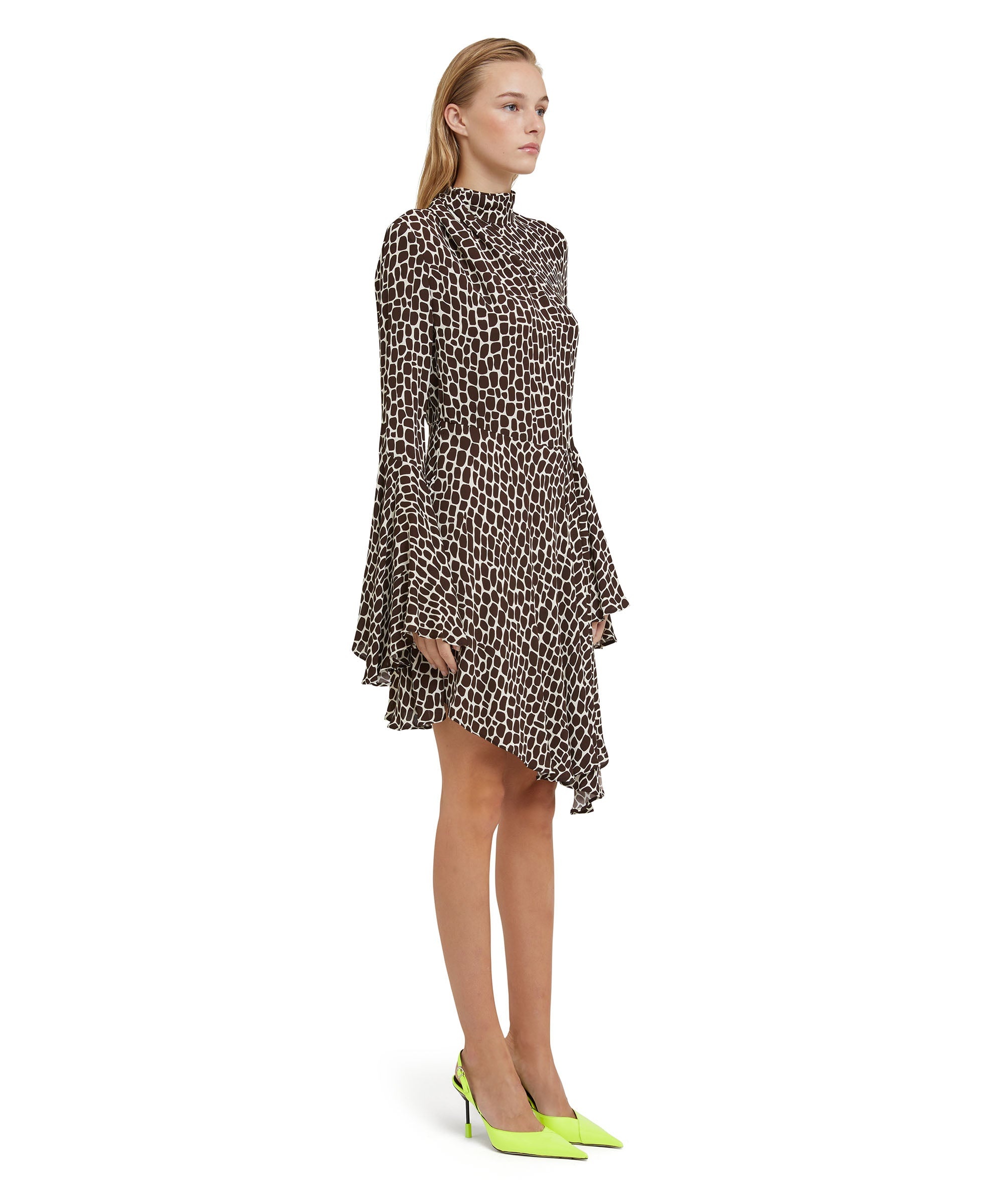 Fluid viscose dress with "optical giraffe" print - 4