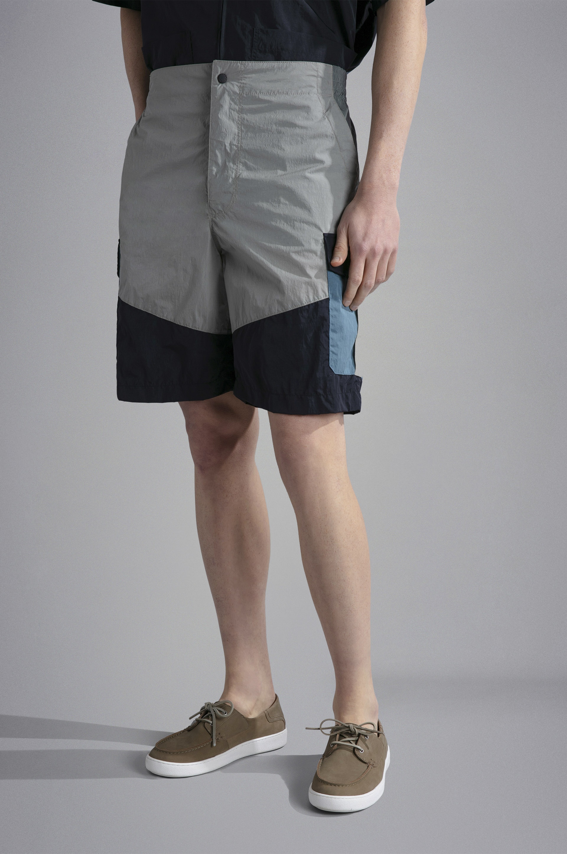 COLOR-BLOCK CRINKLE BERMUDA SHORTS - 6