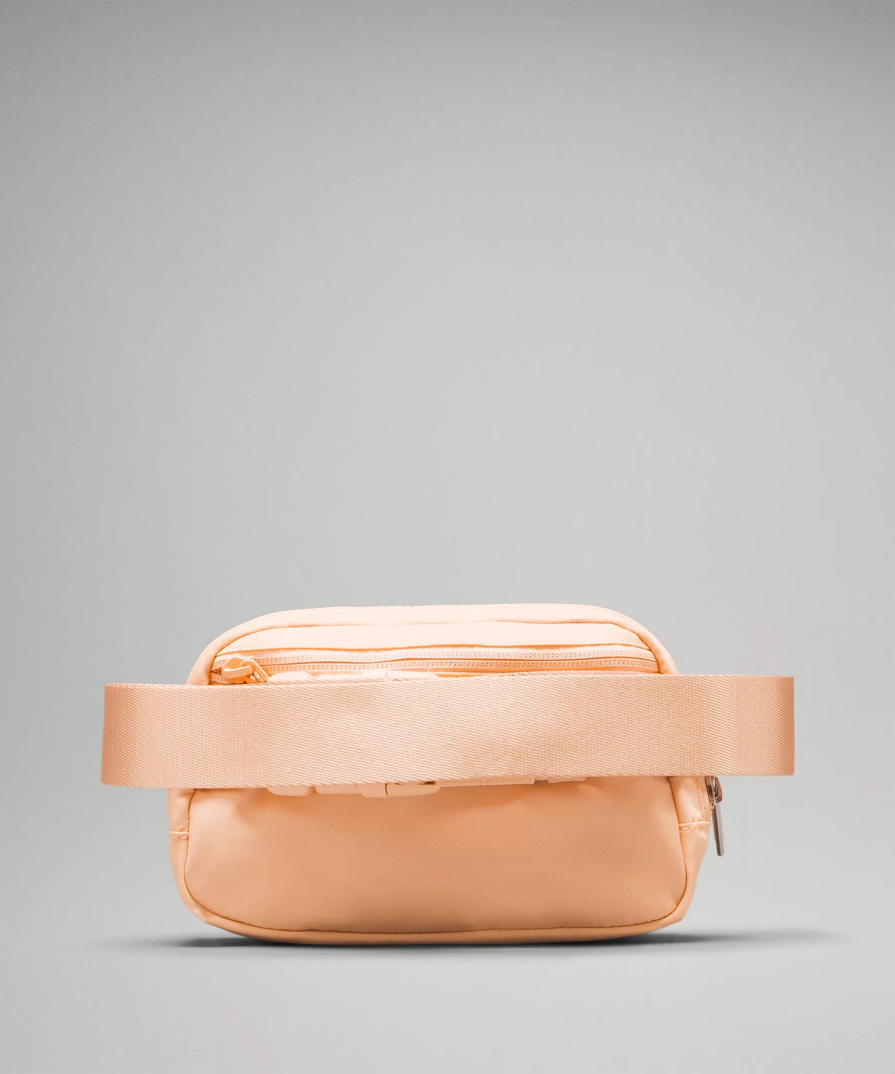 Everywhere Belt Bag 1L 3