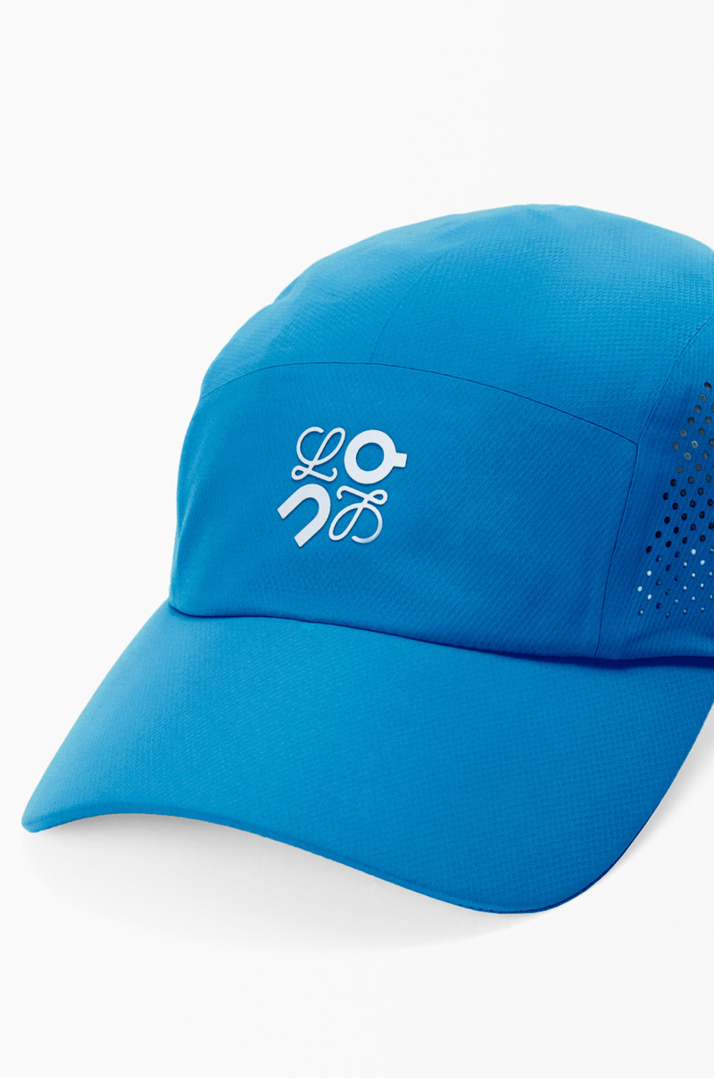 Cap in technical shell 5