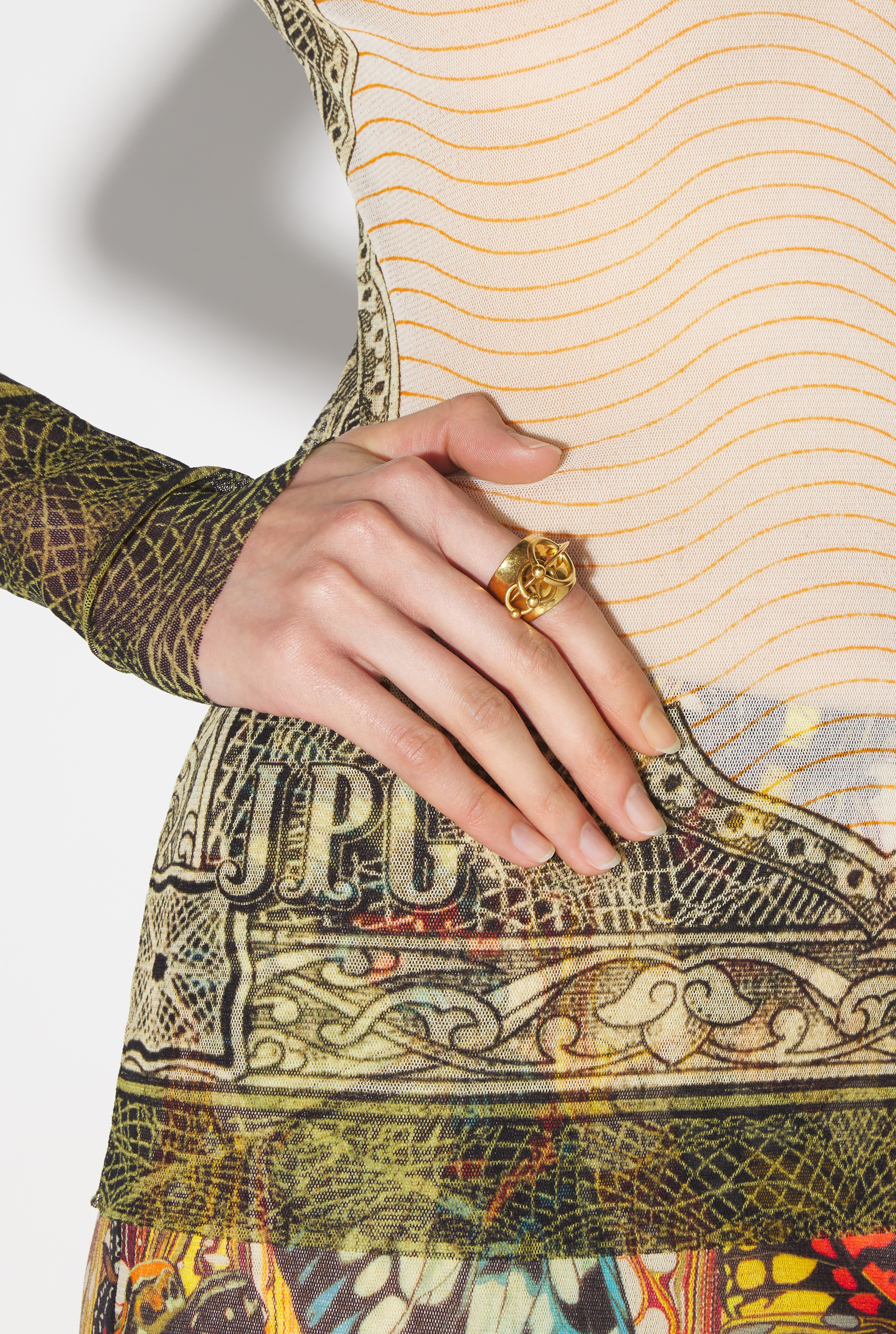 【関税込み】Jean Paul Gaultier ゴールド The Piercing リング Jean Paul Gaultier Gold 'The Piercing' Ring Jean Paul Gaultier