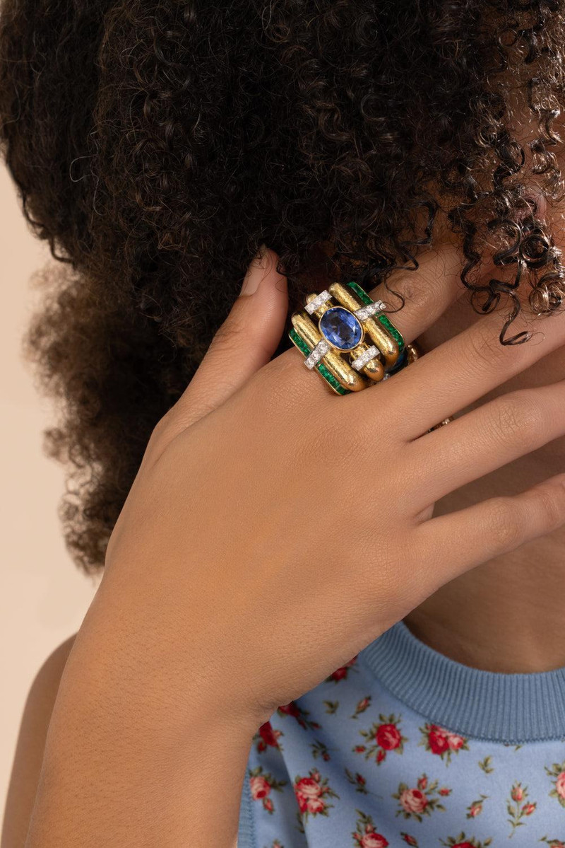 DAVID WEBB Sapphire Emerald Diamond Couture Ring outlook