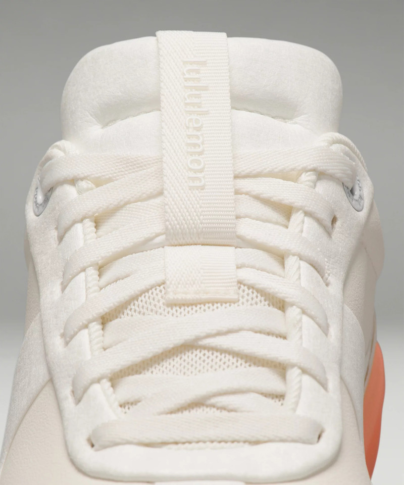 cityverse Women's Sneaker 10