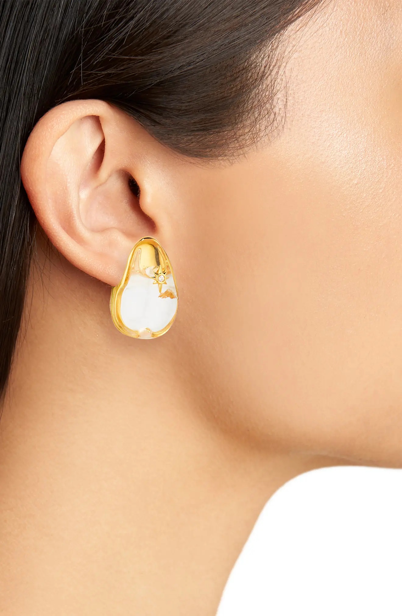 Crystal Pebble Earrings in Gold/Transparent Quartz - 2