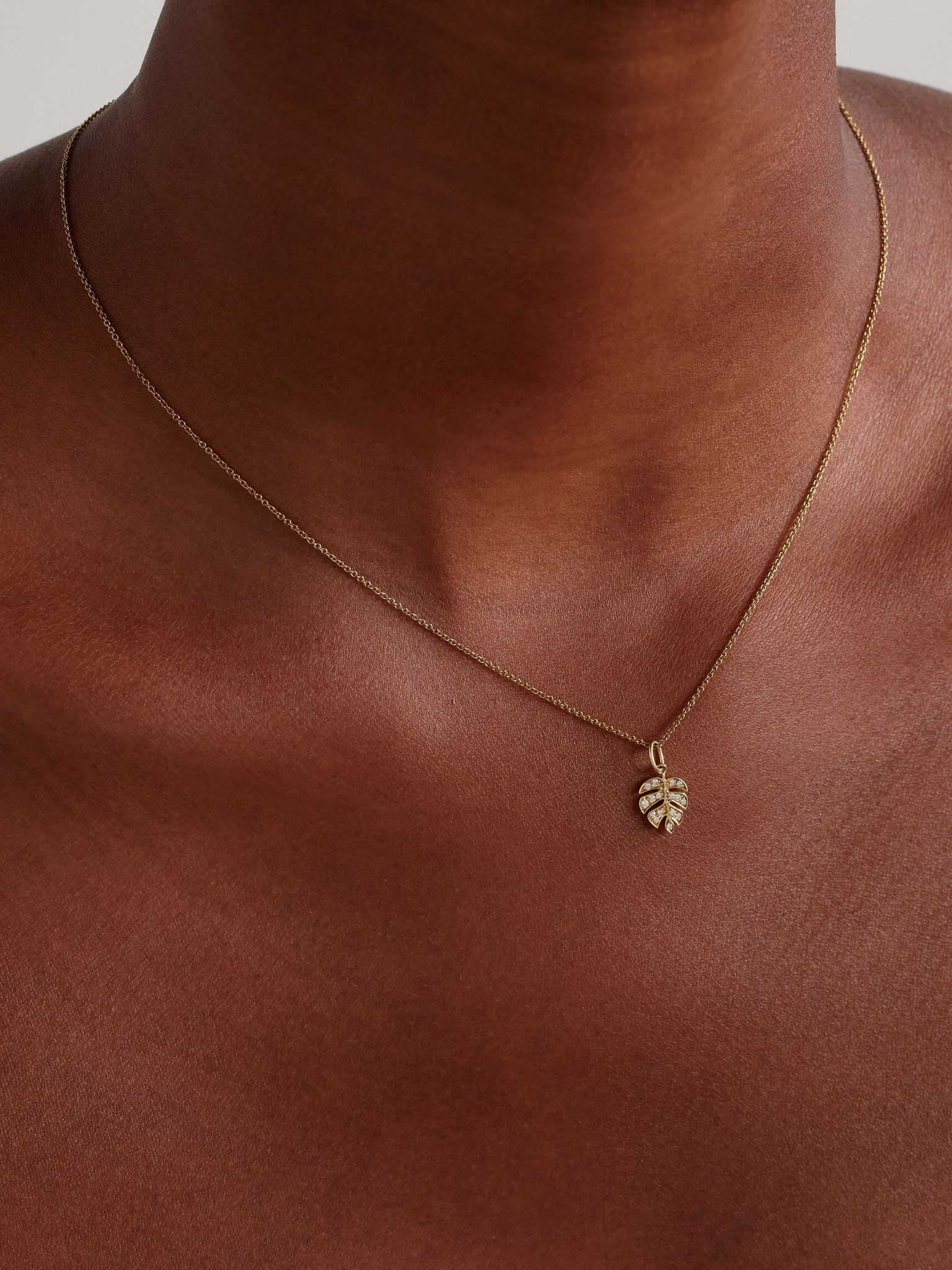 Small Monstera Leaf 14-karat gold diamond necklace Gold - 2