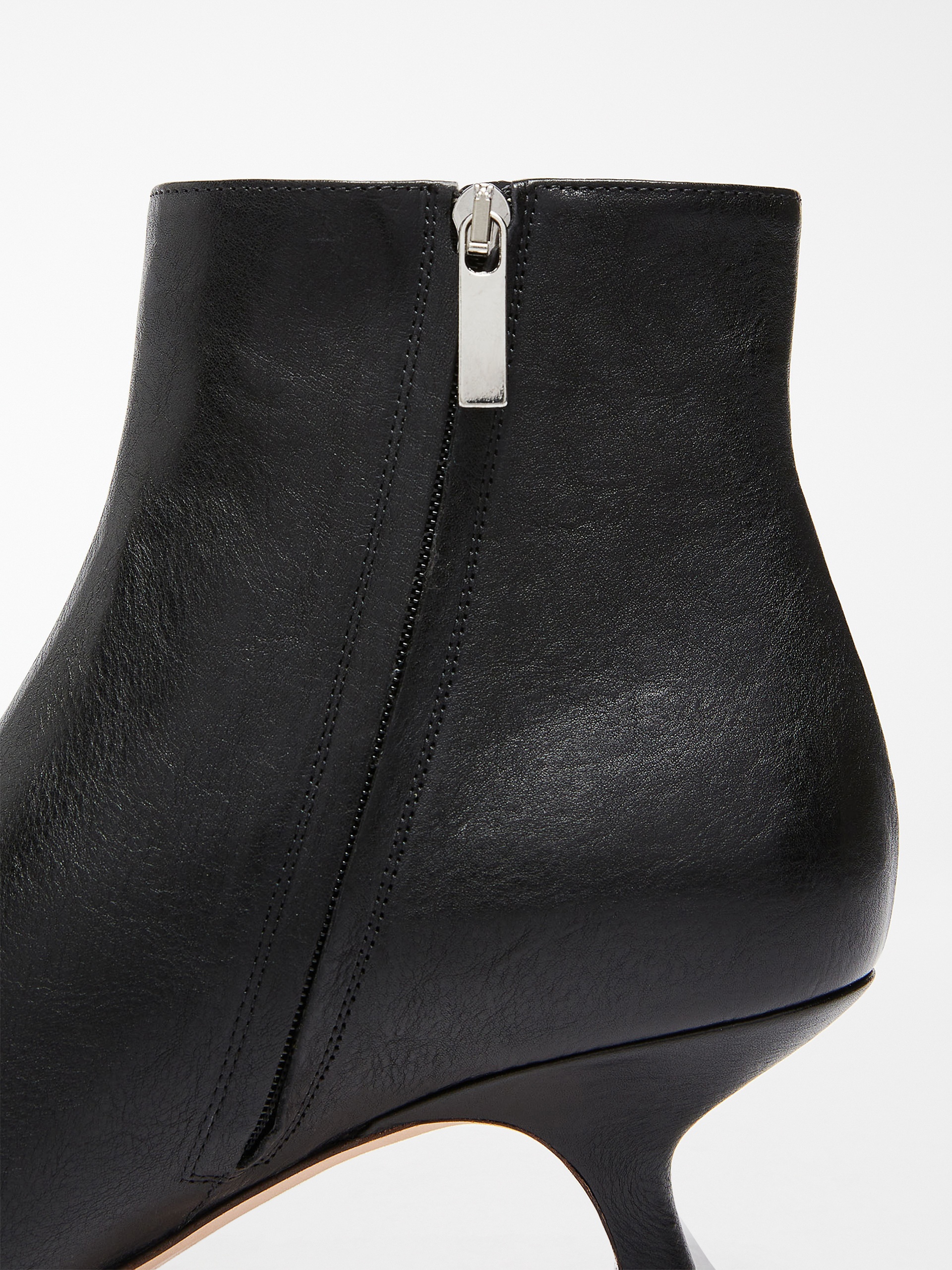 Square-toe ankle boots - 6
