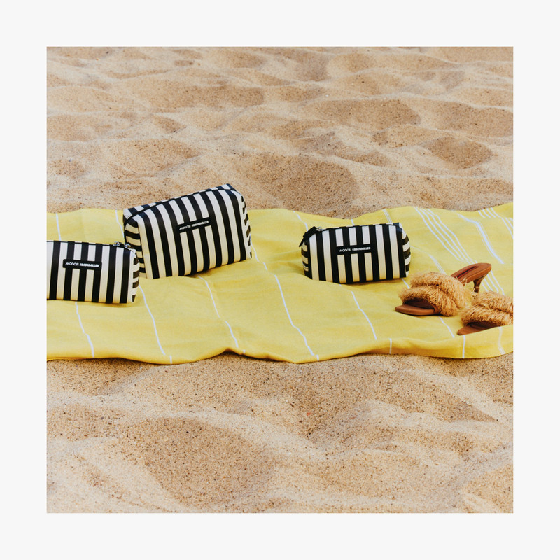 Large Metro Toiletry Case In Black Stripe 7