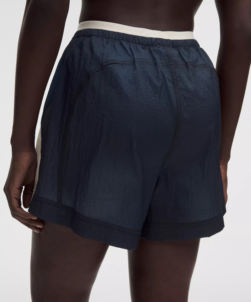 License to Train Textured High-Rise Short 4" 5
