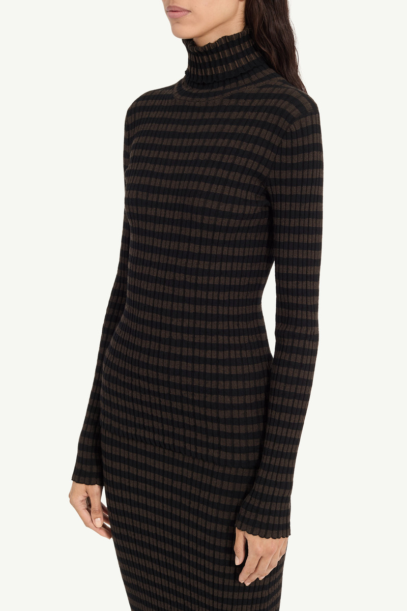 Ribbed turtleneck 4