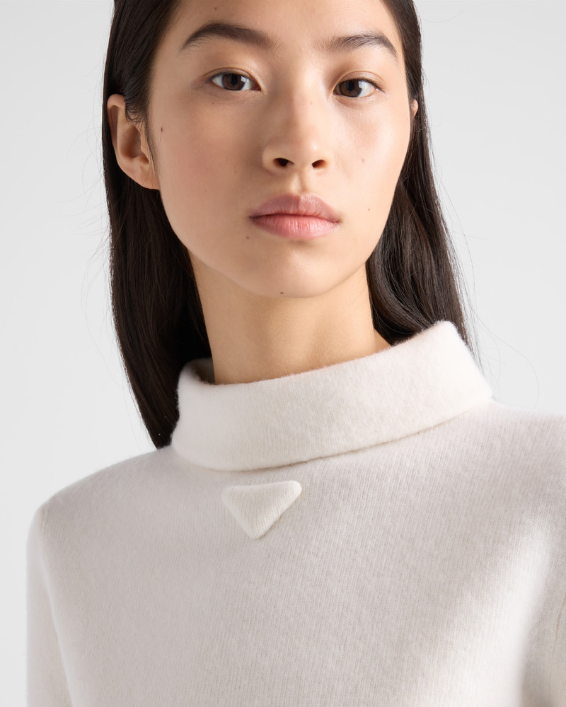 Wool turtleneck 3