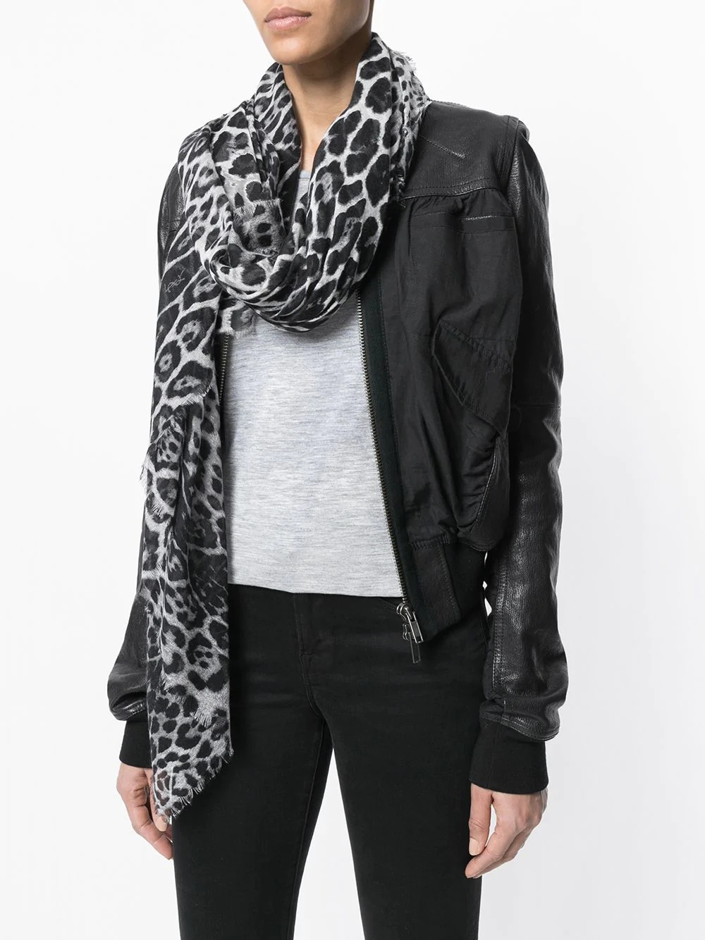 leopard-print frayed scarf - 2