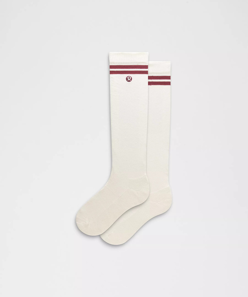 Unisex Daily Essential Knee-High Socks *Stripe 1