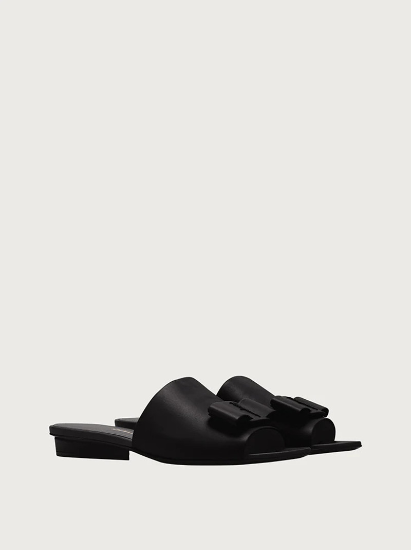 FERRAGAMO VIVA SLIDE outlook