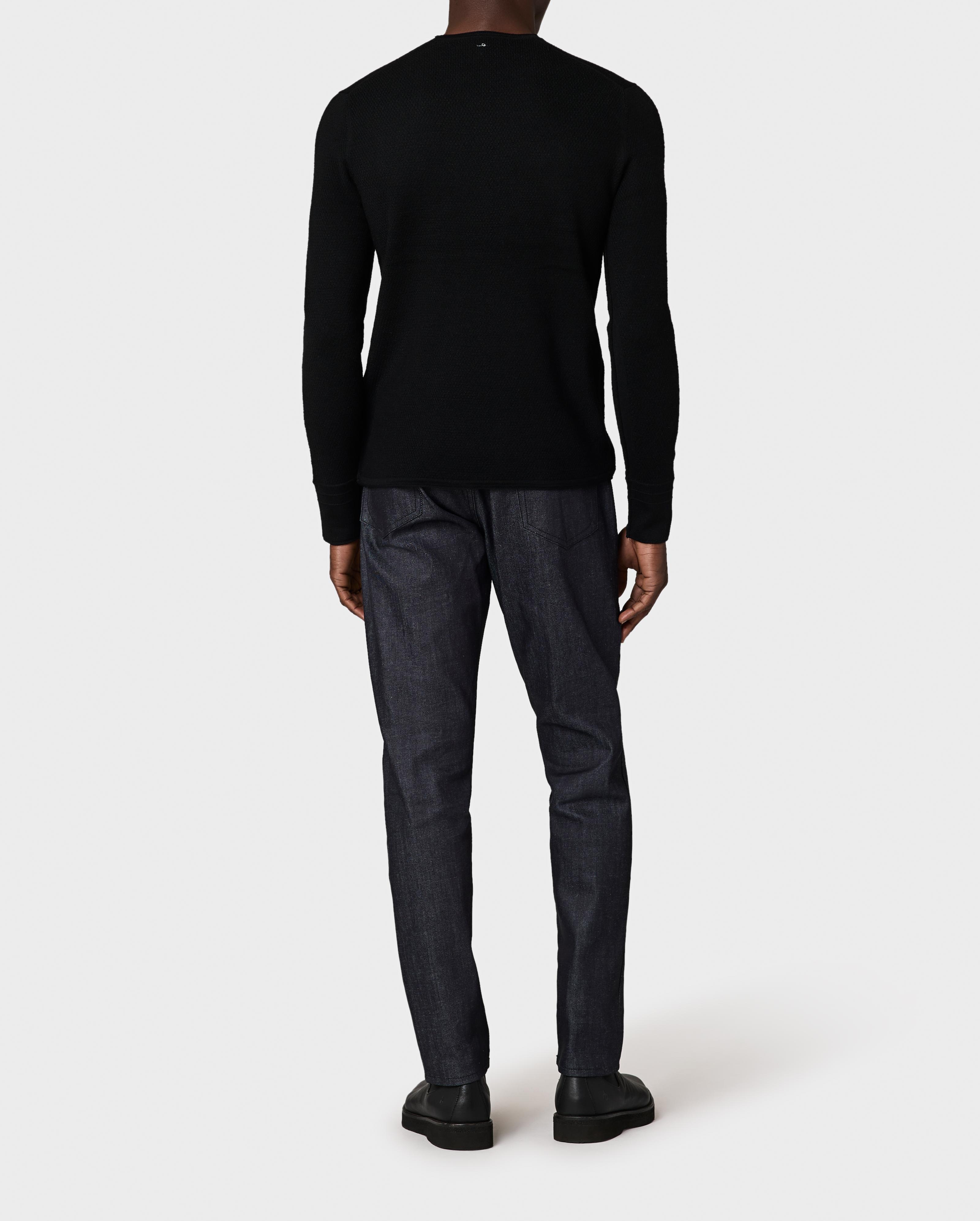 Fit 3 - Raw
Athletic Fit Authentic Stretch Jean - 3