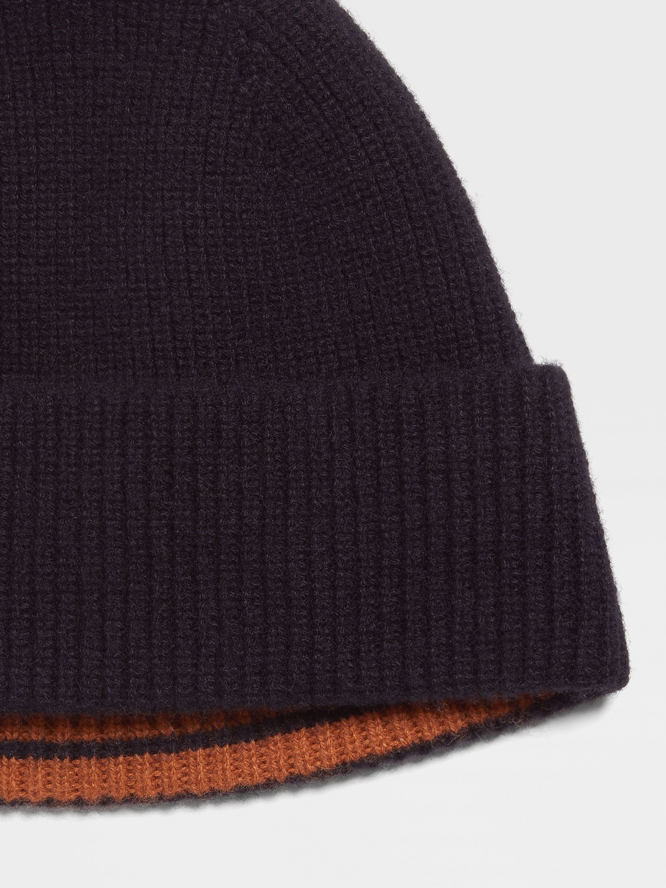 BLACK OASI CASHMERE BEANIE - 2