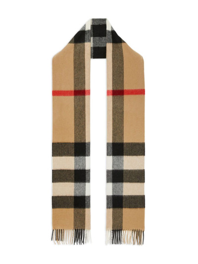 Burberry Vintage Check cashmere scarf outlook