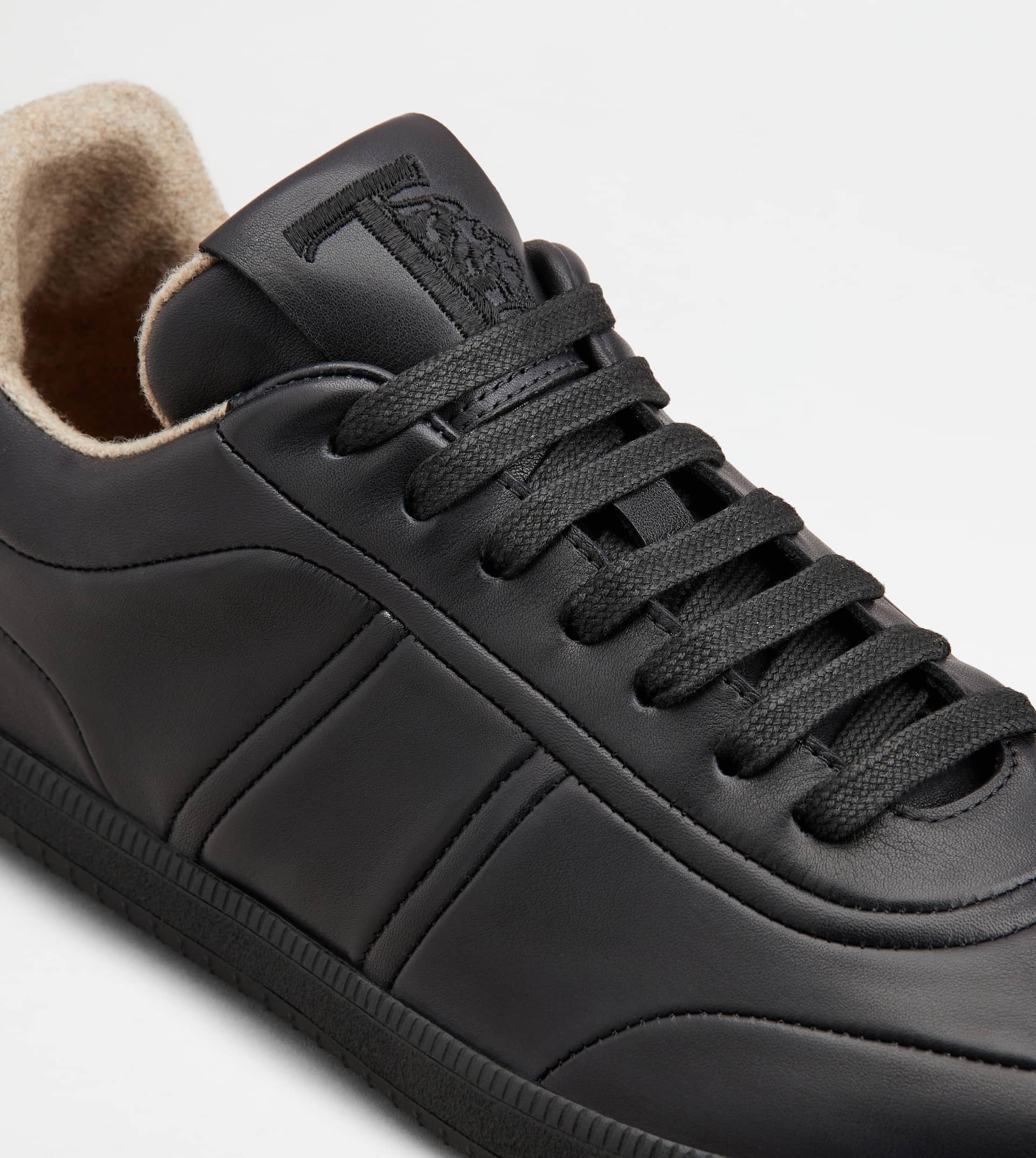 TOD'S TABS SNEAKERS IN LLEATHER - BLACK - 5