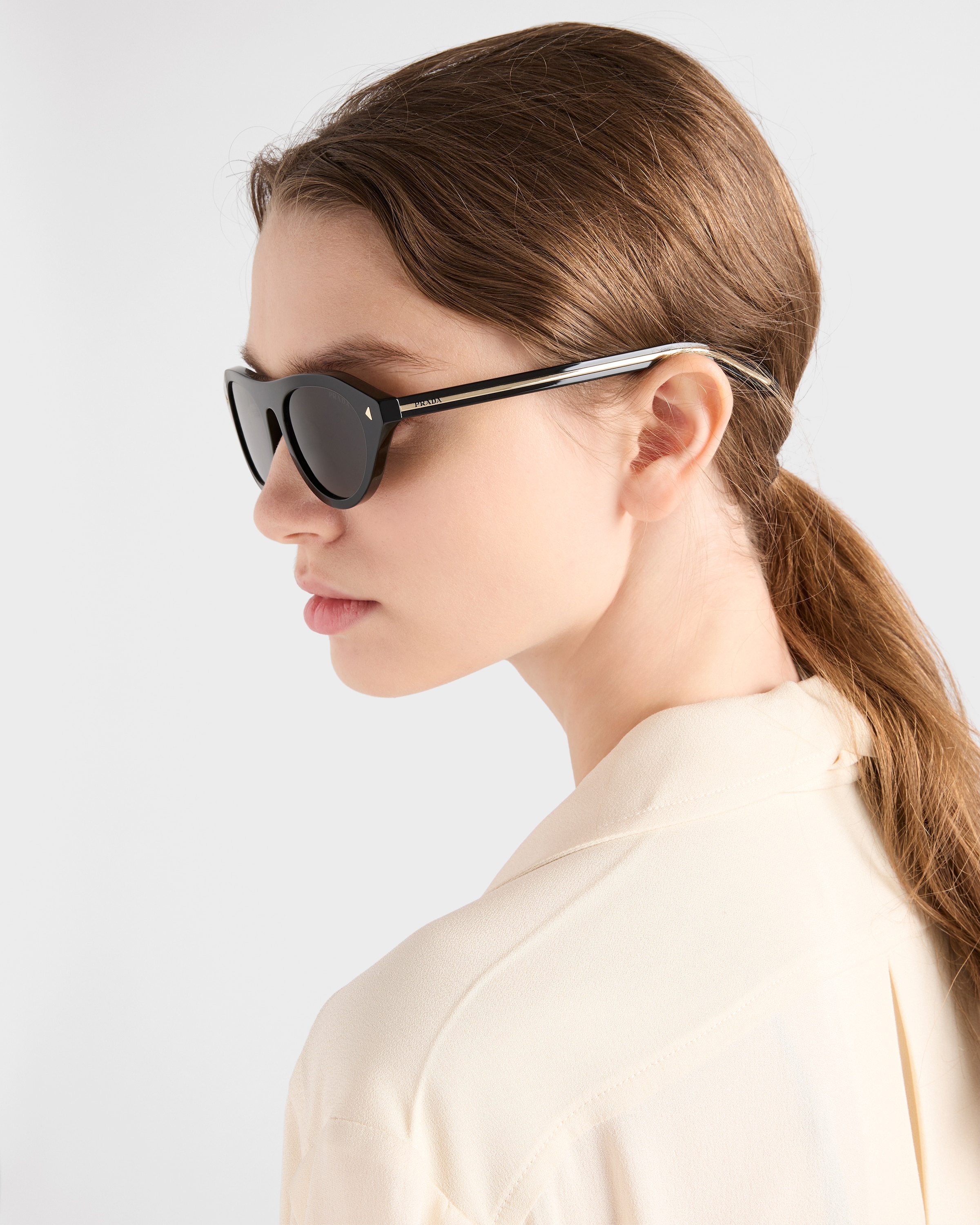 Prada sunglasses with the iconic metal plaque - 2