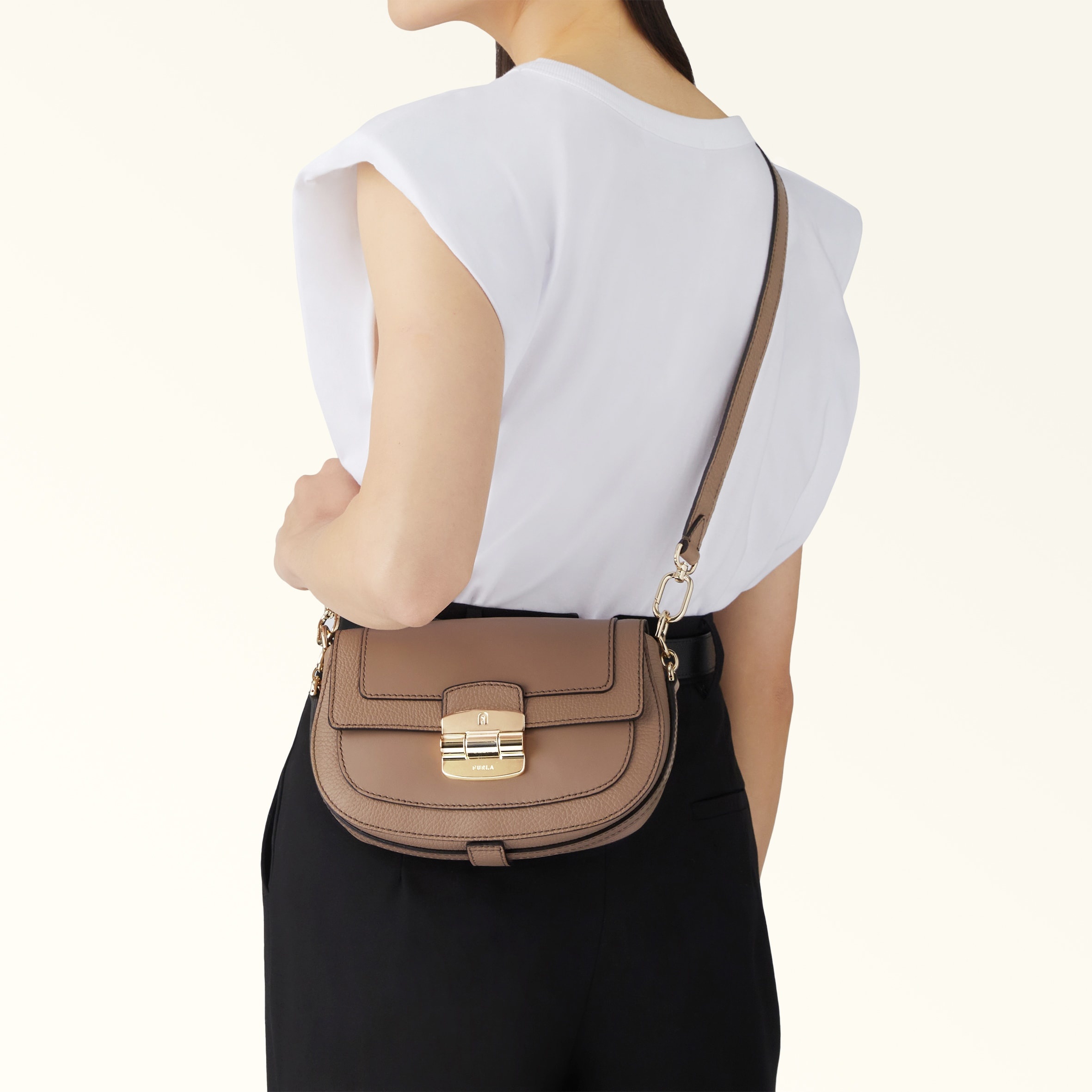 Furla Club 2 - 6