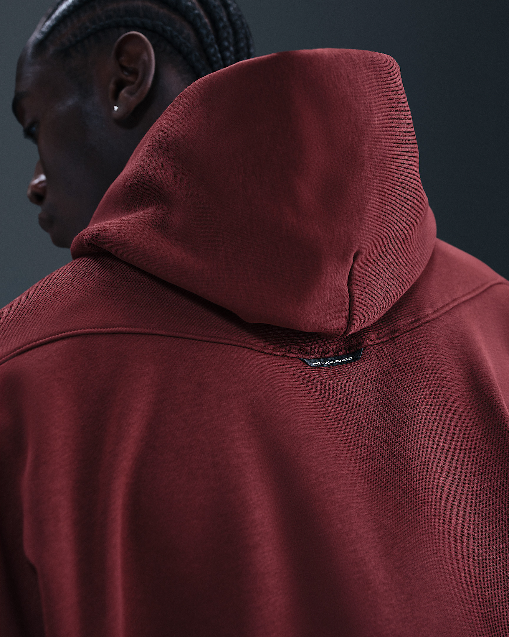 Nike Standard Issue Men's Therma-FIT Brushed Basketball Pullover Hoodie - 2