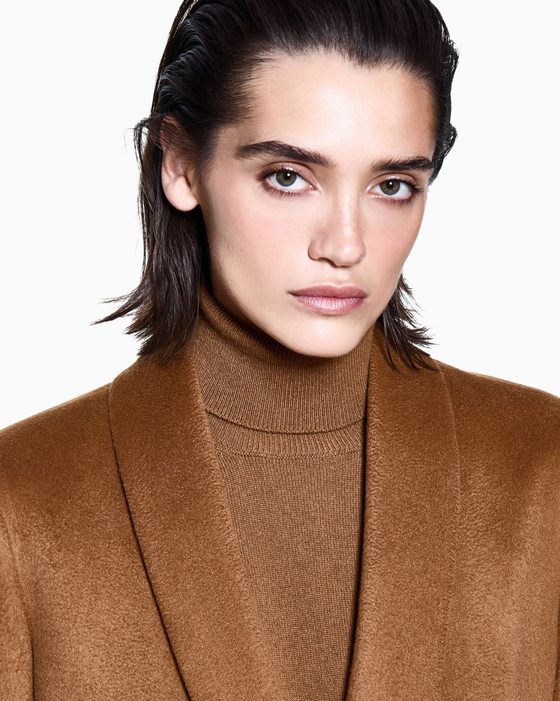 LONG SINGLE-BREASTED COAT IN VICUÑA WOOL 5