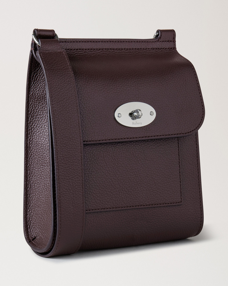 Small Antony
Ebony Small Classic Grain 4