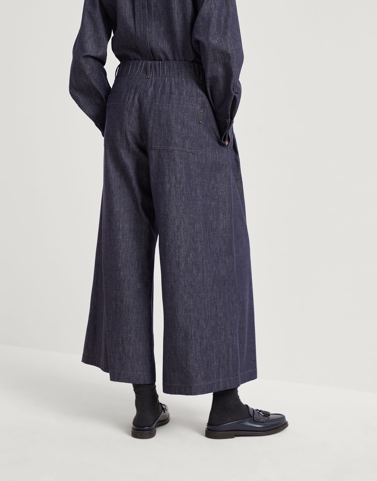 No-fade denim wide pleated trousers with shiny tab - 2