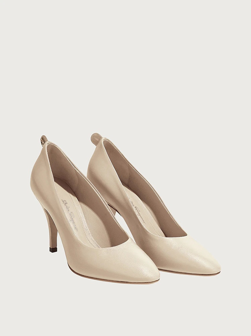FERRAGAMO GANCINI PUMP SHOE outlook