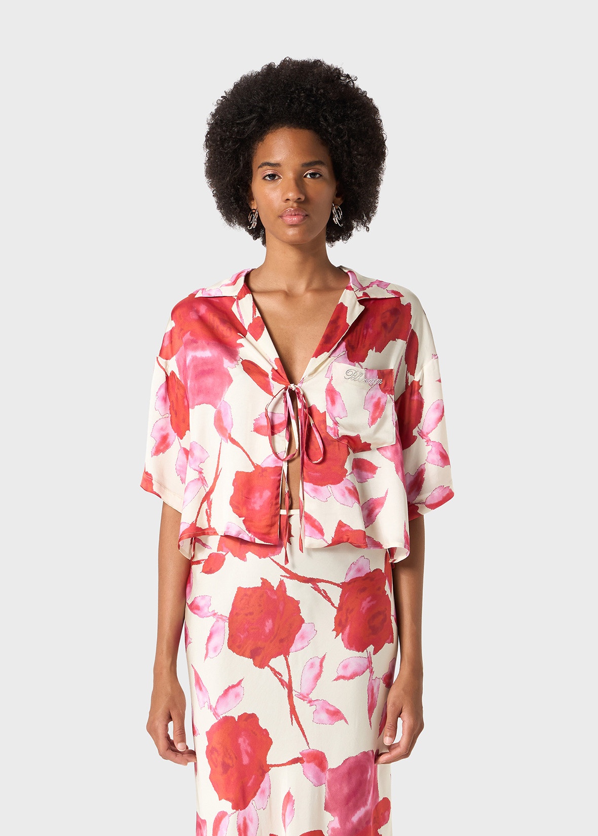 BOXY SATIN SHIRT WITH BLUMARINE RHINESTONE EMBROIDERY LOGO - 3