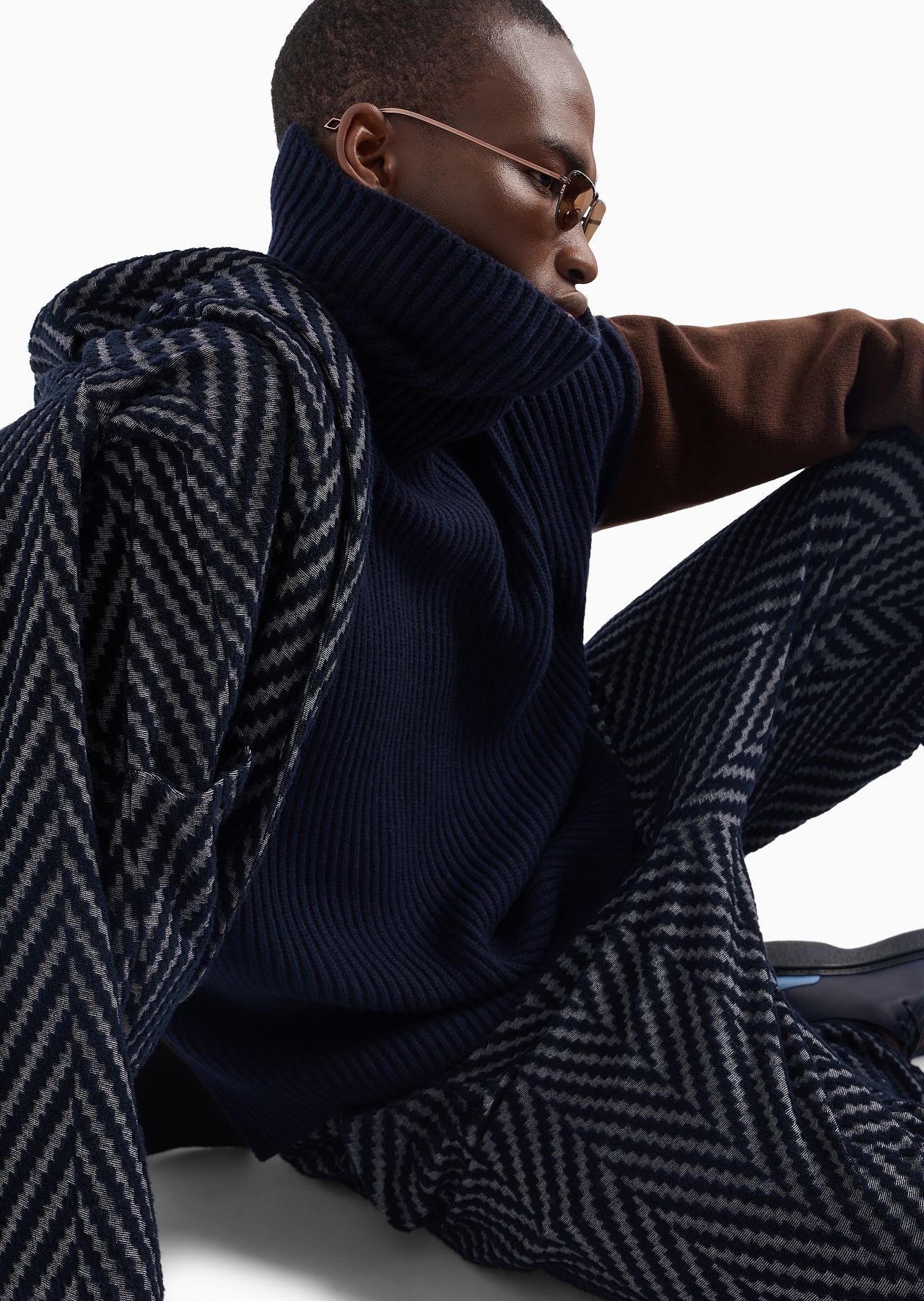 Single-breasted jacket in viscose and cotton-blend chevron jacquard jersey - 5