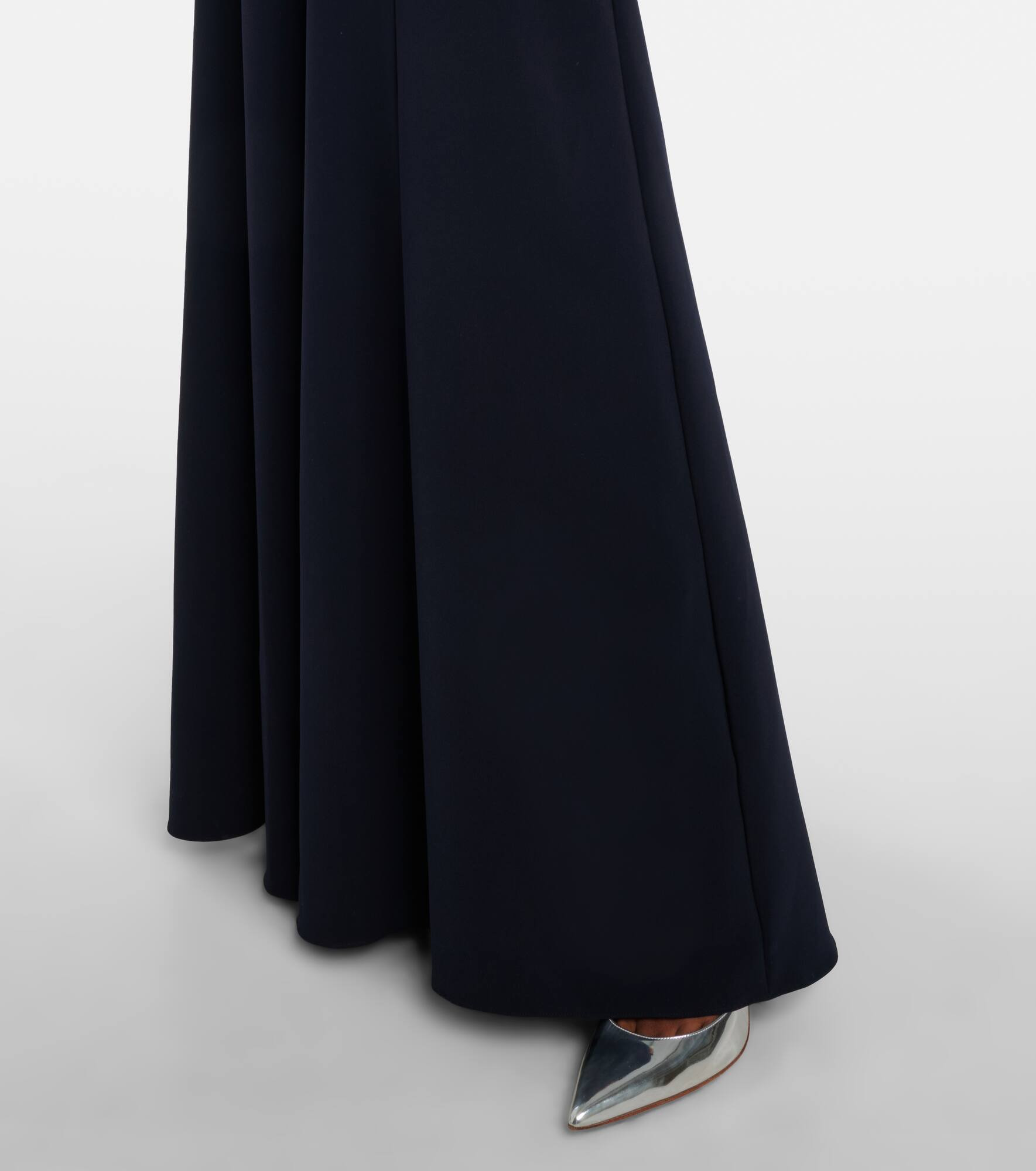 Embellished gown - 6