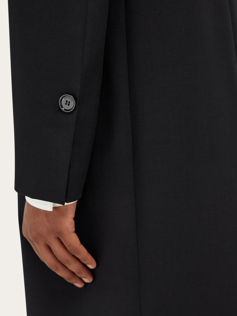 Single breasted coat 6