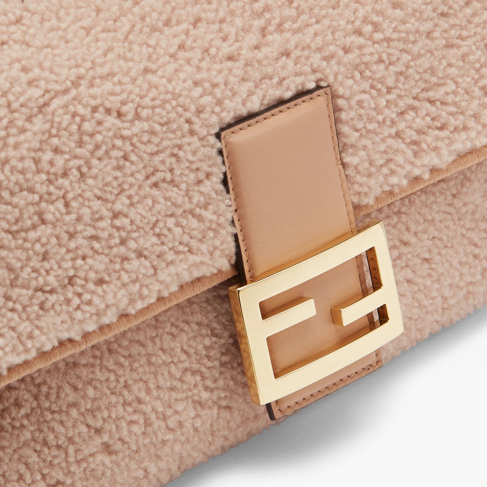 Pink sheepskin bag - 4