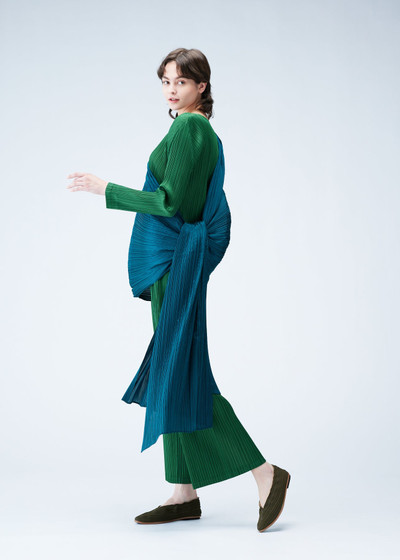 Pleats Please Issey Miyake MADAME-T FEBRUARY STOLE outlook