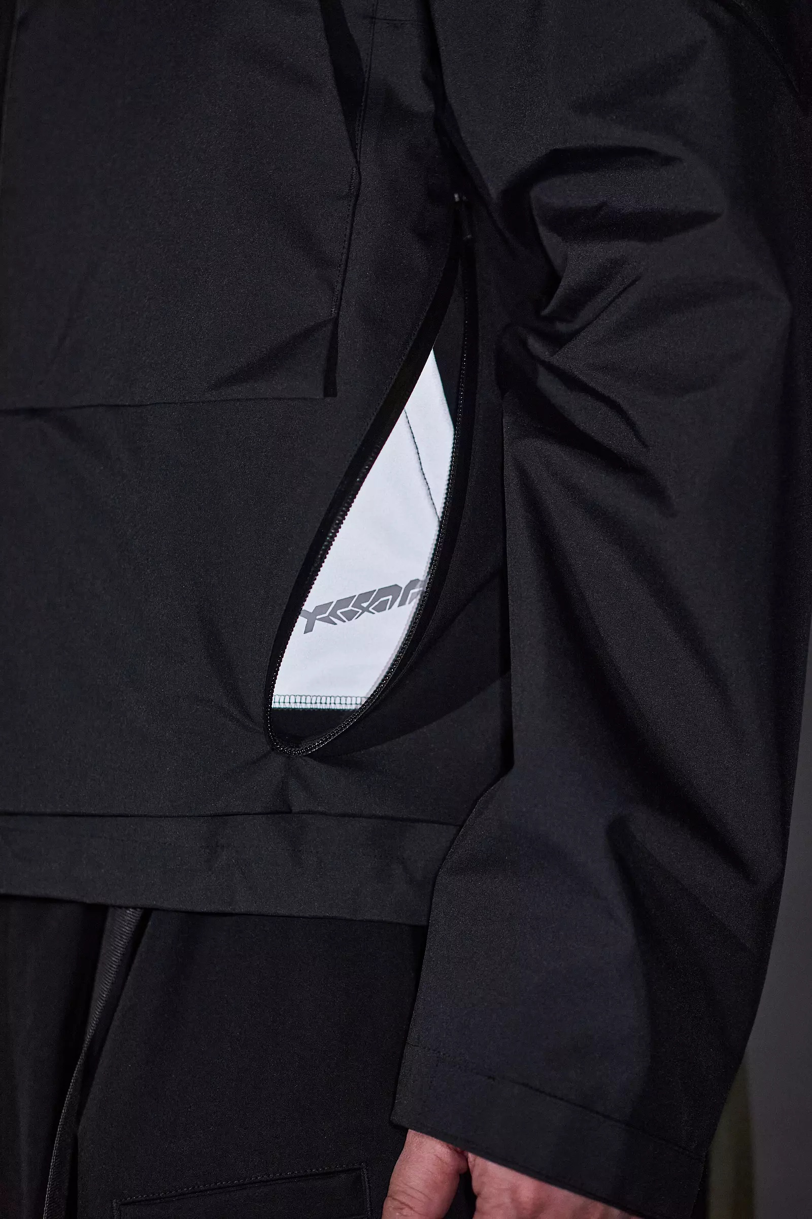 J14-GT 3L Gore-Tex Interops Jacket Black - 27