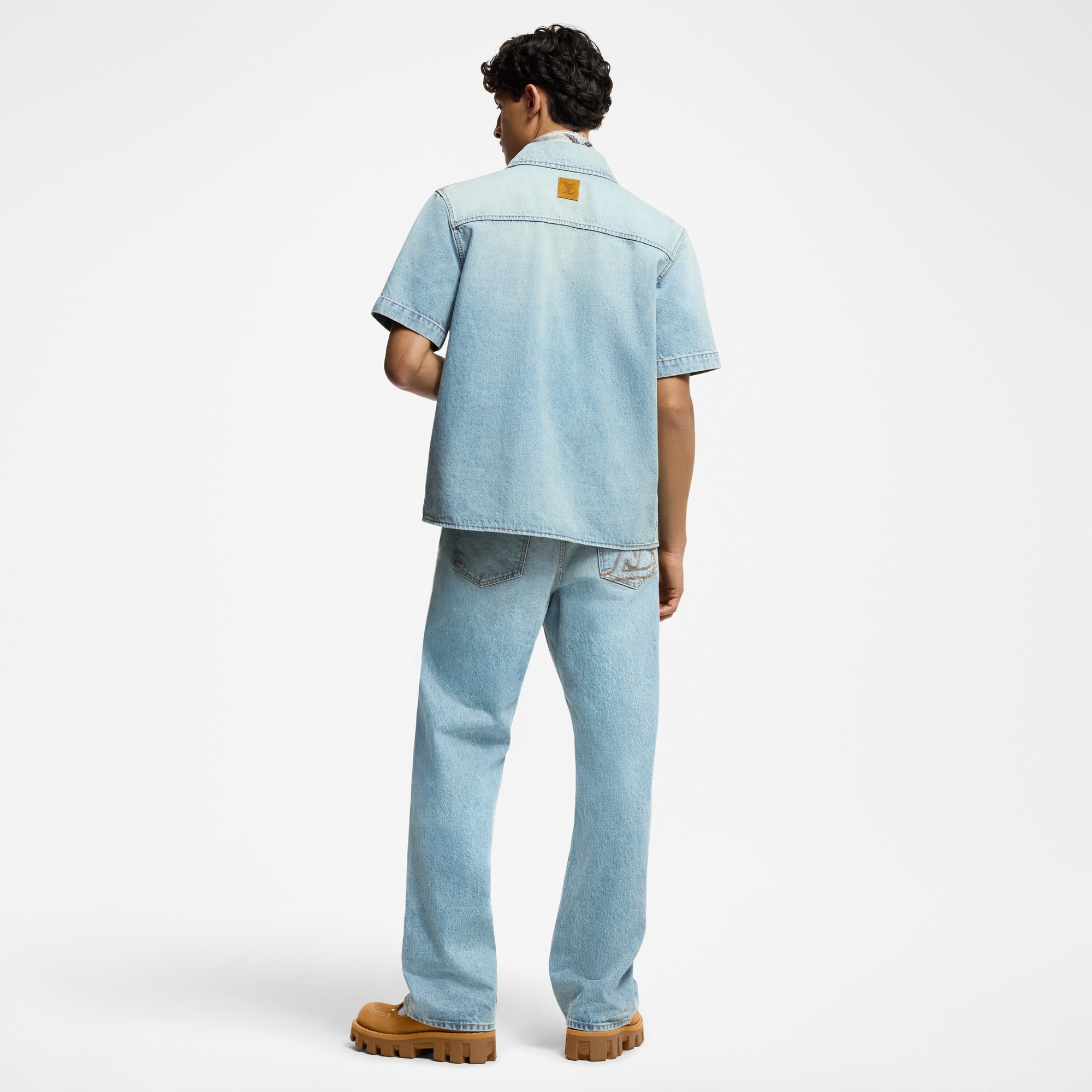 大人カジュアル♪【LOUIS VUITTON】Stonewashed Denim シャツ Louis Vuitton Short-Sleeved Denim Shirt | REVERSIBLE