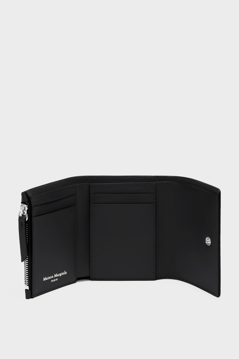 Four stitches wallet 2