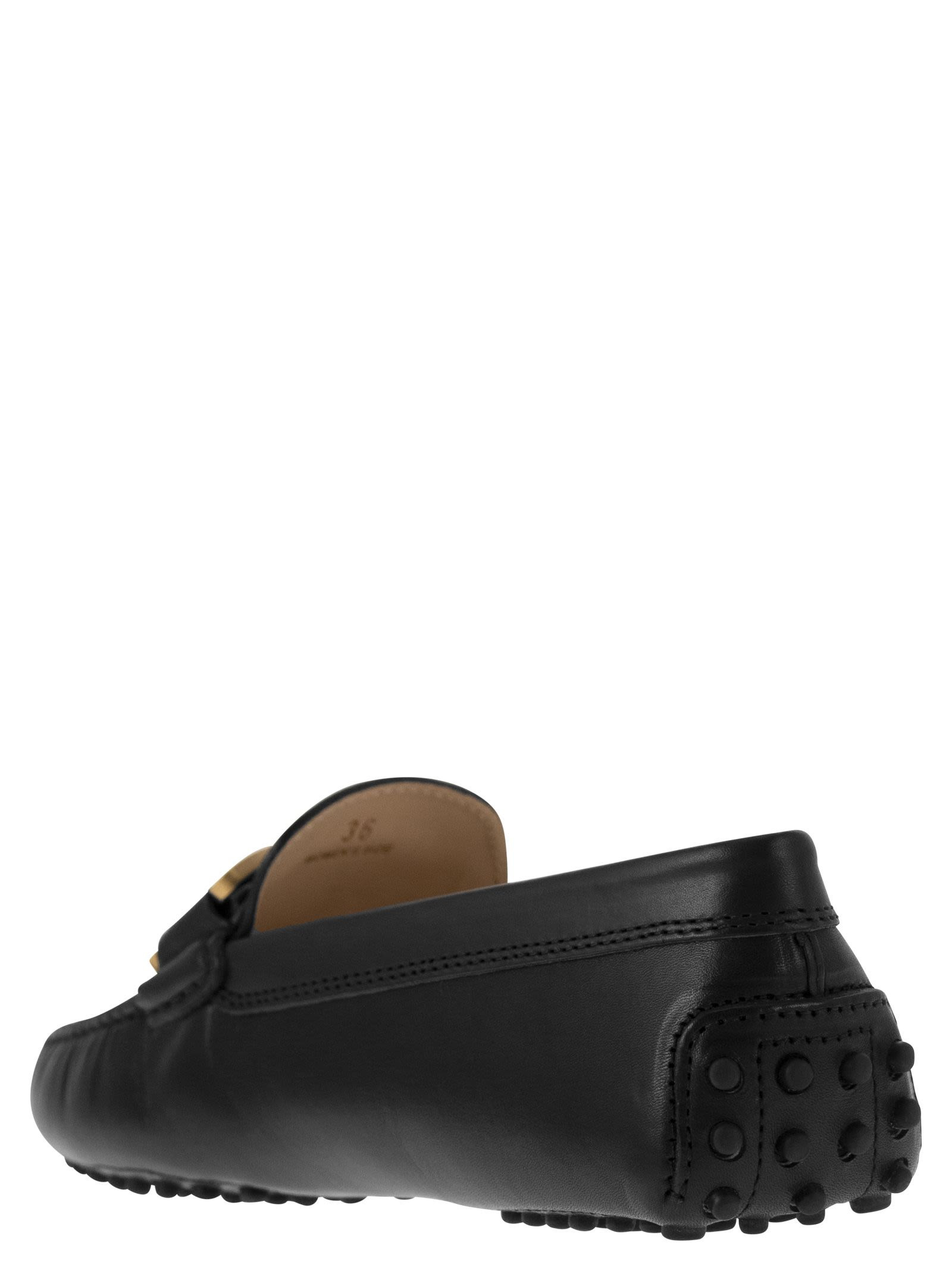 Tod's Women Moccasin With Metal Chain - 3
