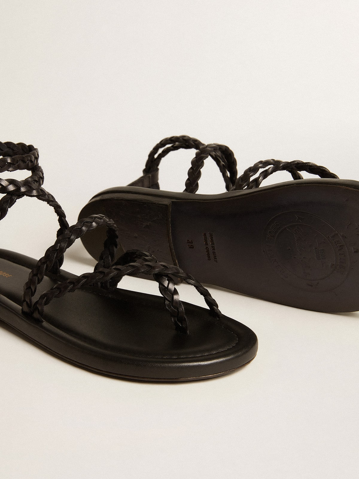Penelope flat sandals in black leather - 3